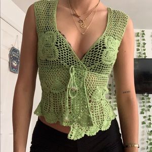 Adorable green vintage top